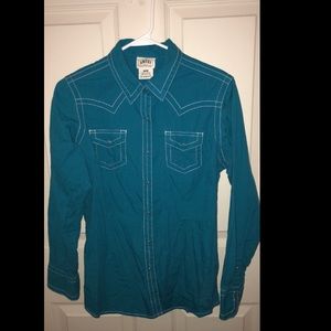 Women’s Ariat button up shirt